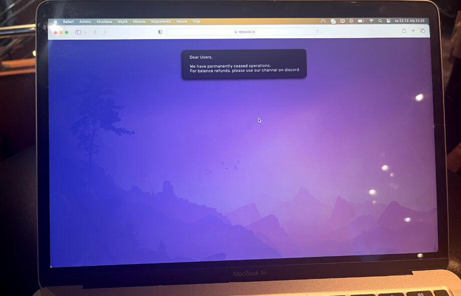Kuvassa nyt suljettu RBLXwild Macbook tietokoneen näytöllä.