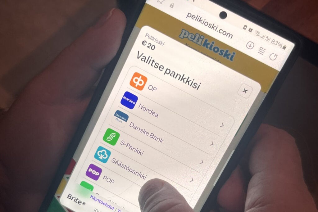 Rahapelisanomat Pelikioski pankkitunnistautumisessa näkyy suomalalaisia pankkeja.