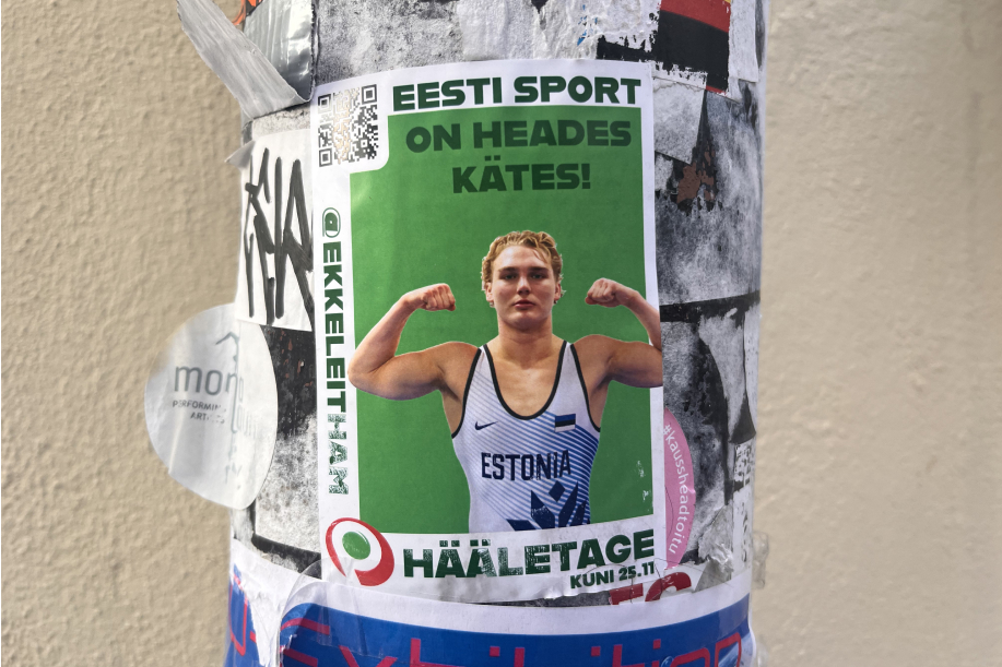 Kuvassa Paf sponsoroima urheilija näyttää "tuplahaukat".