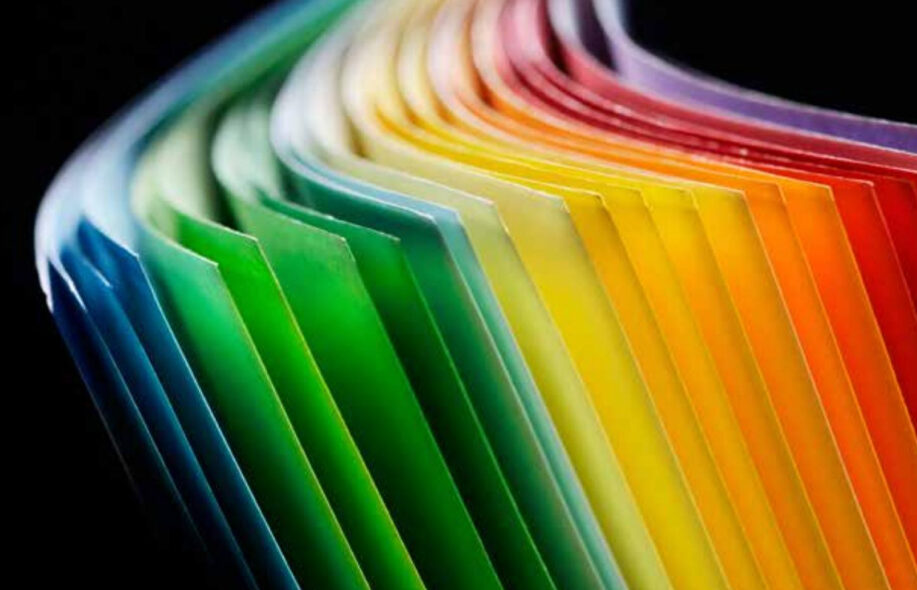 Kirjavia sivuja mitkä kuvaavat Medialiittoa