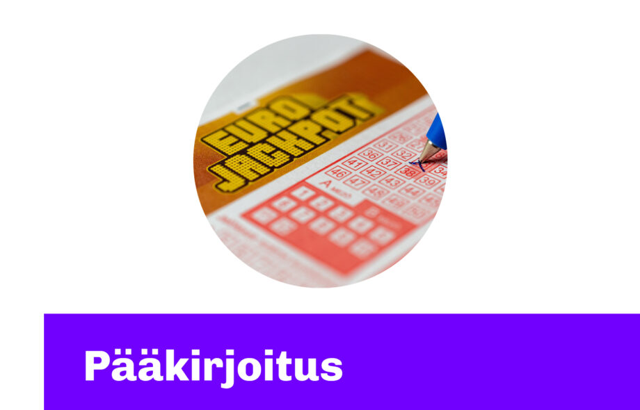 Rahapelisanomat pääkirjoituskuvassa pelaaja täyttää Eurojackpot-kuponkia.
