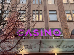 Casino Helsingin ovikyltti.