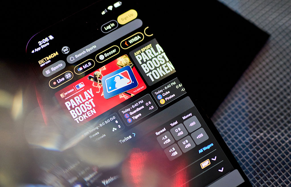 BetMGM New York auki puhelimella.