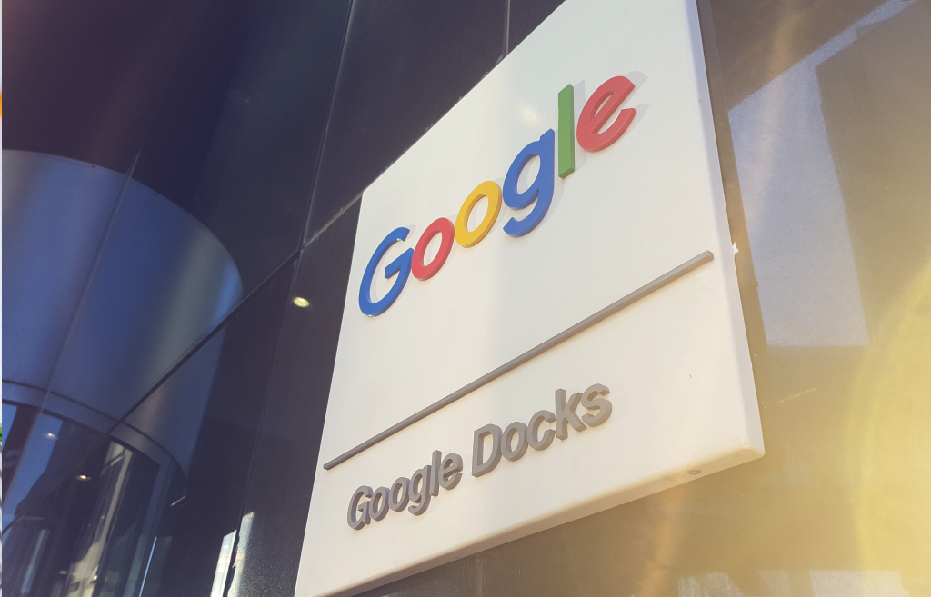 Googlen logo yhtiön Dublinin konttorilla.