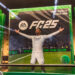 EA Sports FC25 Xbox-peli kaupan hyllyllä.