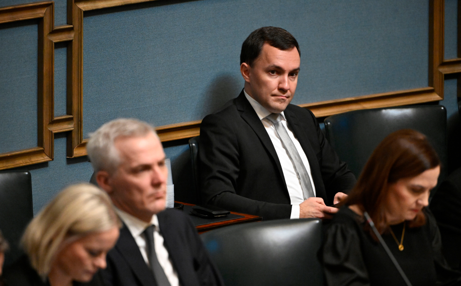 Sosiaali- ja terveysministeri Wille Rydman (ps.) eduskunnan täysistunnossa Helsingissä 24. helmikuuta 2026.