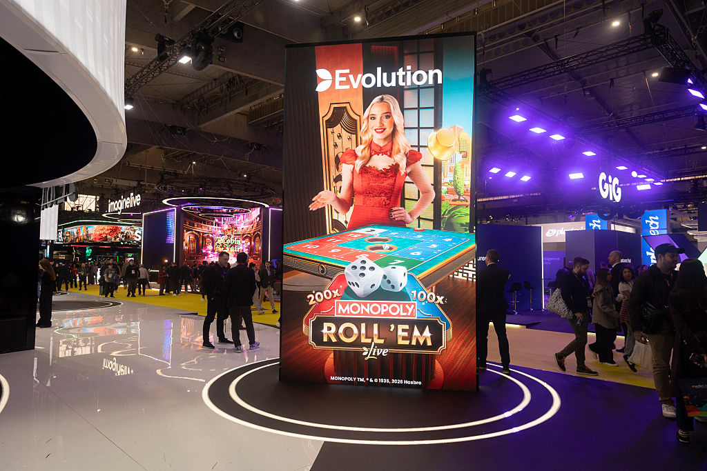 Evolution Monopoly Roll 'Em pein kyltti ICE-rahapelimessuilla Barcelonassa vuonna 2026.