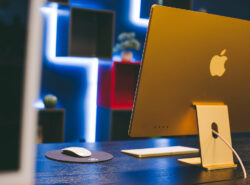 Mac-tietokone Pafin grit:lab koulussa.