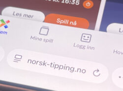 Norsk Tipping verkkosivusto auki iPhonella.