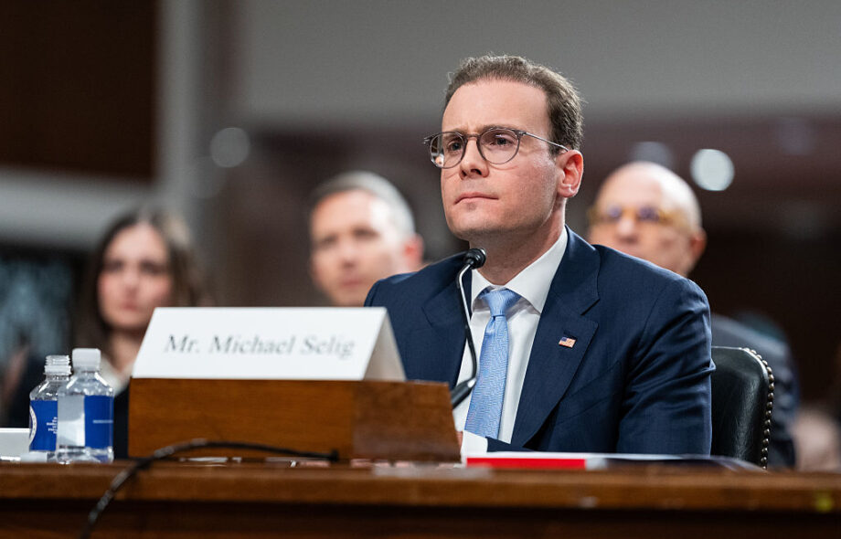 Michael Selig, Yhdysvaltain presidentti Donald Trumpin nimittämä hyödykefutuurikauppakomission (CFTC) puheenjohtajaehdokas, senaatin kuulemistilaisuudessa Washington DC:ssä, Yhdysvalloissa, keskiviikkona 19. marraskuuta 2025