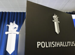 Poliisihallituksen puhujapönttö.