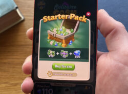 Solitaire Cash tarjoaa ostettavaksi aloituspakkausta millä saa peliin rahaa.