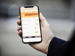 Puhelimessa auki Svenska Spel.