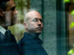 Yhdysvaltain armeijan sotilas Gannon Ken Van Dyke saapuu liittovaltion tuomioistuimeen New Yorkissa, Yhdysvalloissa, tiistaina 28. huhtikuuta 2026.