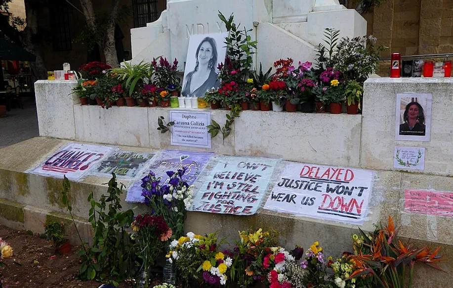 Daphne Caruana Galizian muistolehto.