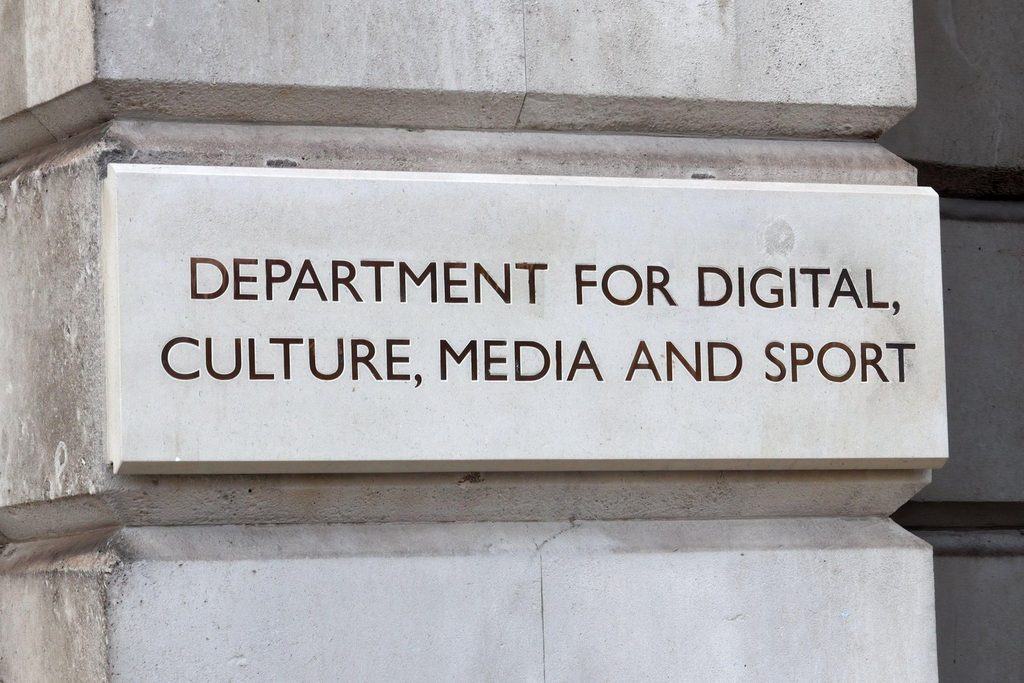 "Derpartment for digital, culture, media and sport" ovikyltti.