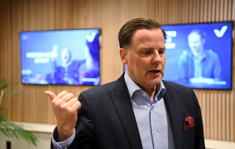 Olli Sarekoski Veikkauksen tiedotustilaisuudessa vuonna 2019.